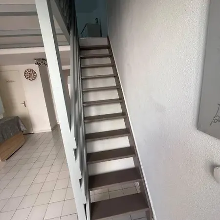 Pavillon Pour 5-6 Pers. *